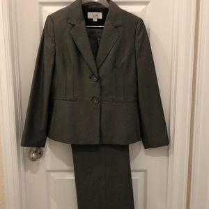 Stunning charcoal pants suit